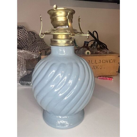 Oil lamp works! Glass globe Hong Kong sky blue - Picture 11 of 16